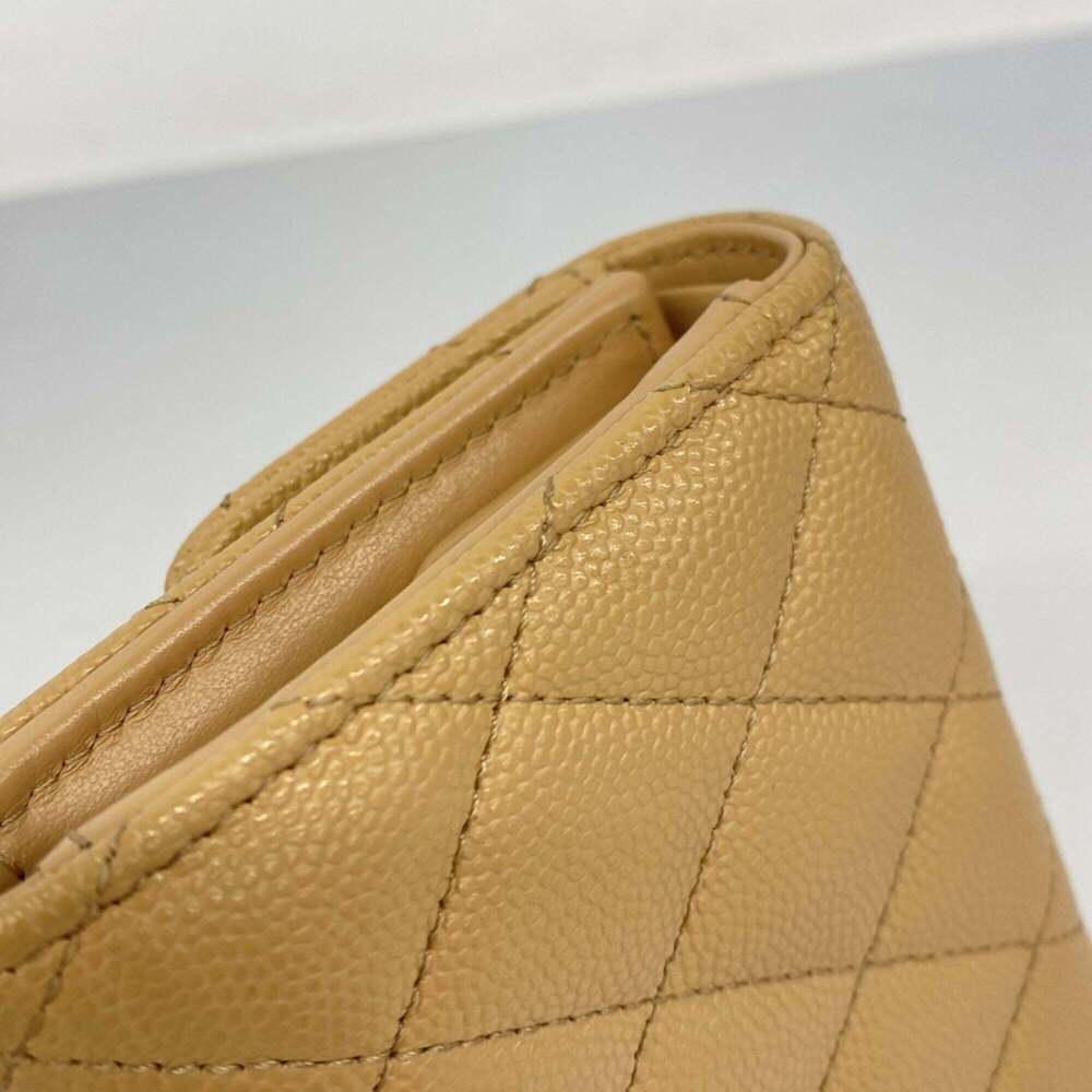 CHANEL Cream Caviar Leather Wallet - Picture 6 of 7